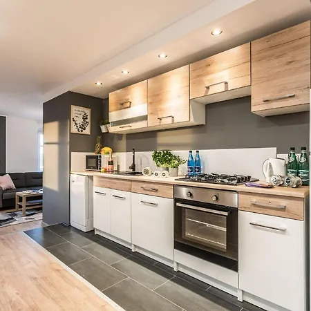 Апартаменти Rent Like - Wlodkowica 33 *