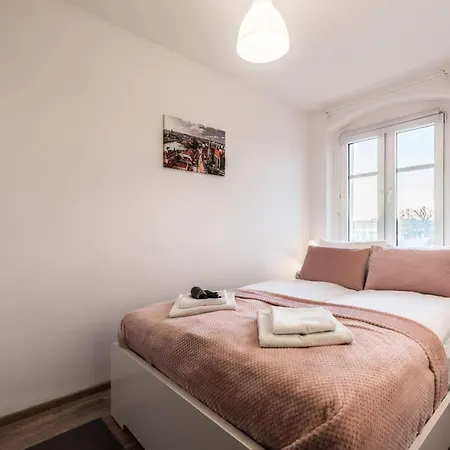 Rent Like - Wlodkowica 33 Апартаменти *